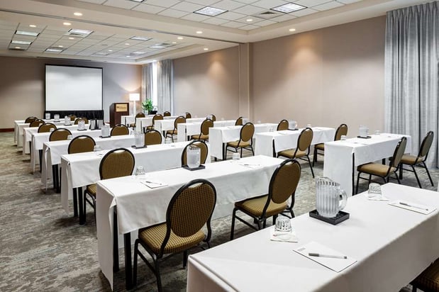 Images Hilton Garden Inn Chicago OHare Airport