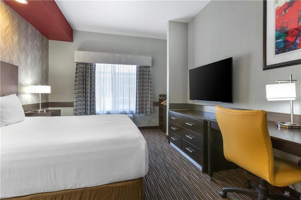 Images Best Western Plus Gallup Inn & Suites