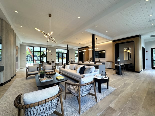 Images Caroline Golden Glades