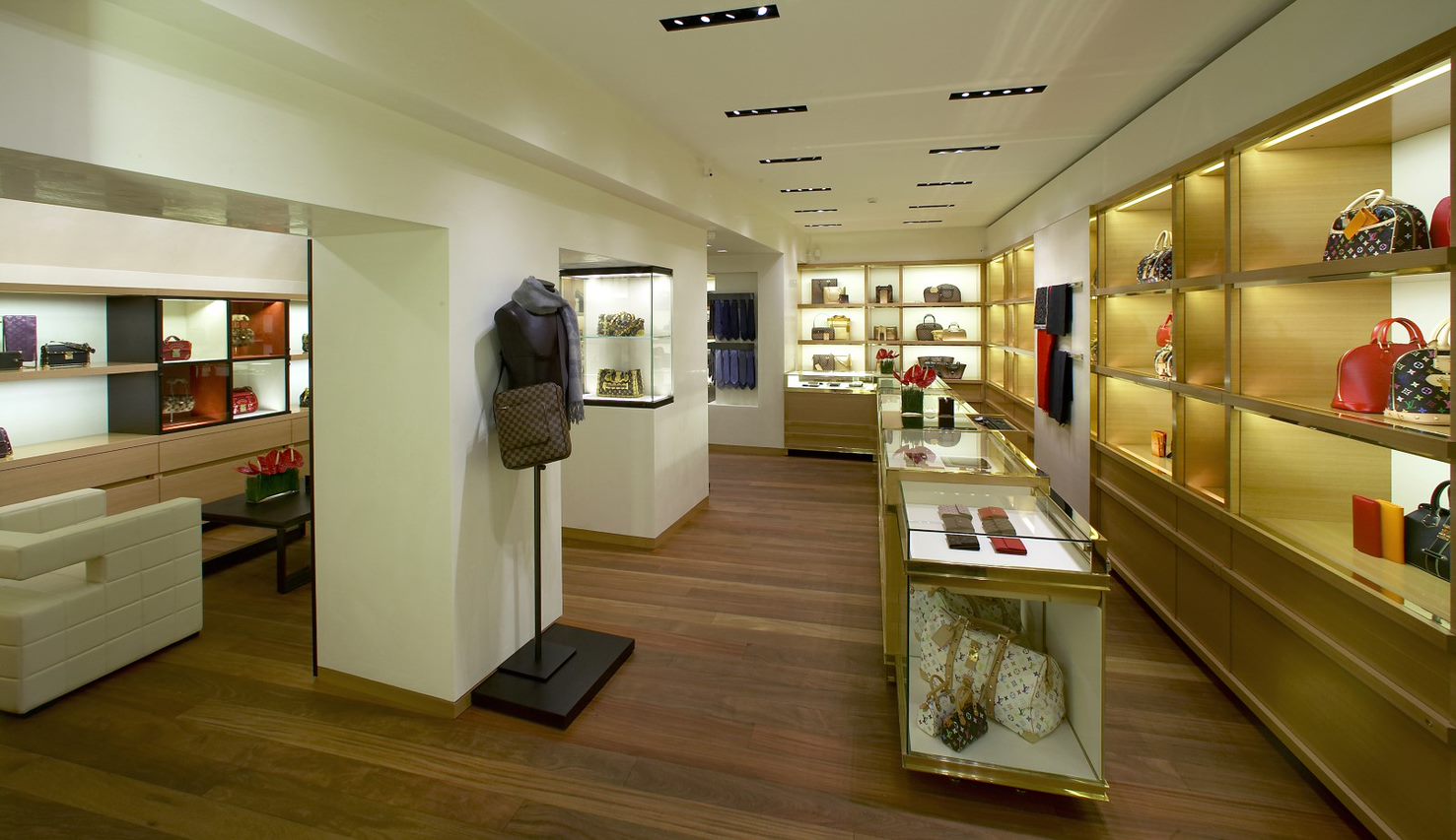 Louis Vuitton Prague - Leather Goods And Travel Items (Retail) in Prague  (address, schedule, reviews, TEL: 221874) - Infobel