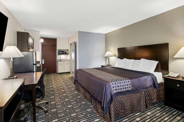 Images SureStay Plus by Best Western Lubbock Medical Center