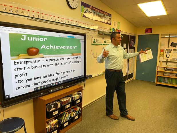 Images Michael Love: Allstate Insurance