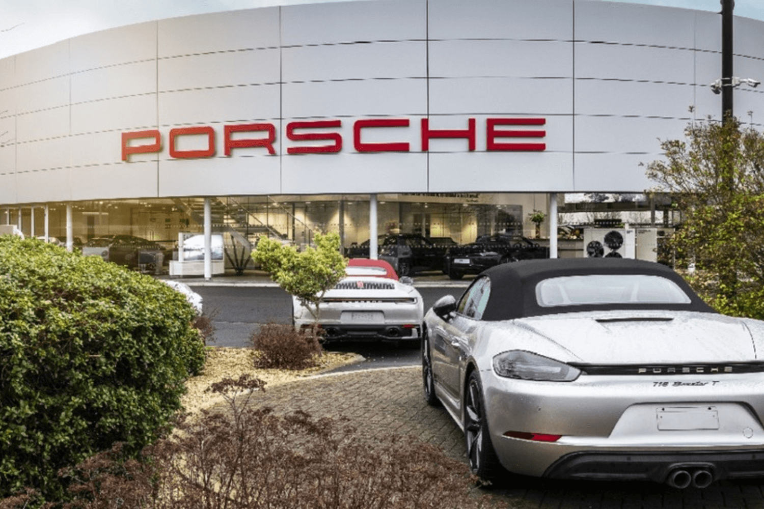 Images Porsche Centre Silverstone