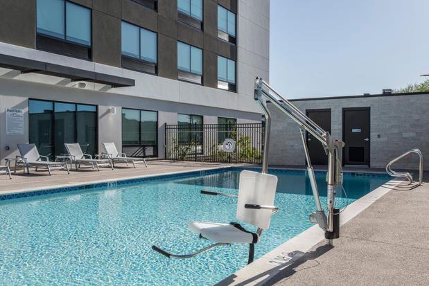 Images Holiday Inn Express & Suites Phoenix North - Happy Valley by IHG