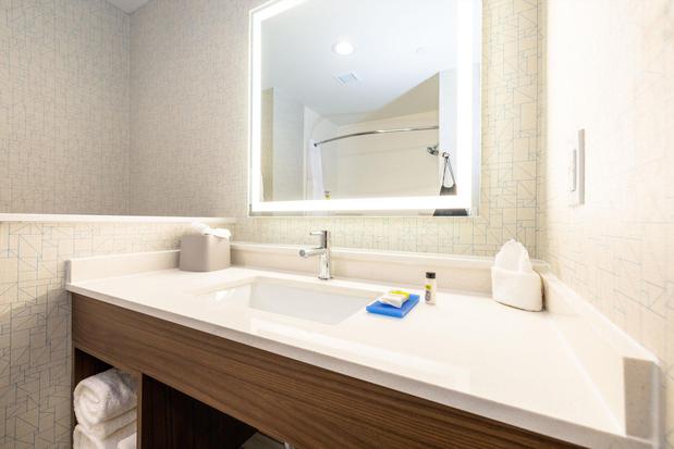 Images Holiday Inn Express & Suites San Jose – Silicon Valley by IHG