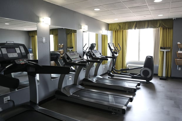 Images Holiday Inn Chicago Oakbrook by IHG