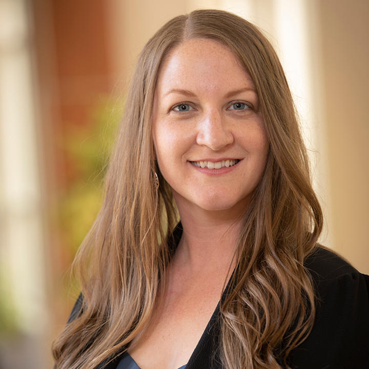 Jacelyn J Hostetter