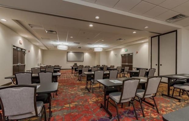 Images Holiday Inn Mishawaka - Conference Center by IHG