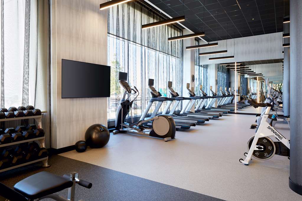 Health club  fitness center  gym Hilton Garden Inn Montreal Midtown Montreal (514)370-3300
