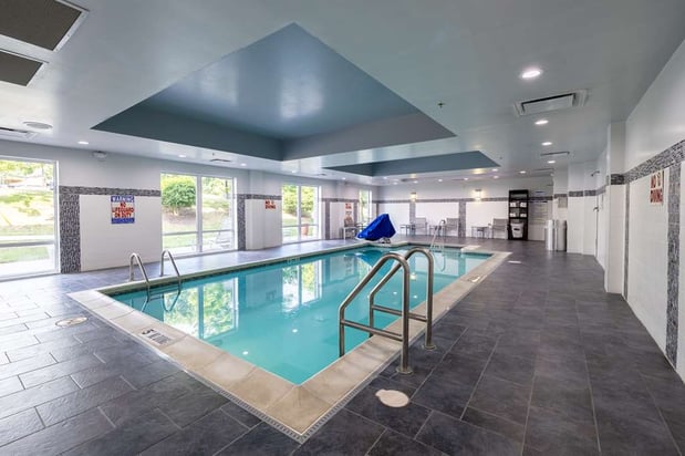 Images Hampton Inn & Suites Greensboro/Coliseum Area