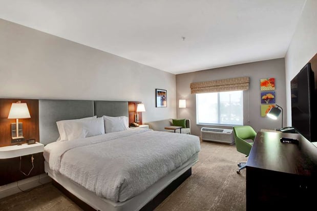 Images Hampton Inn & Suites Hemet