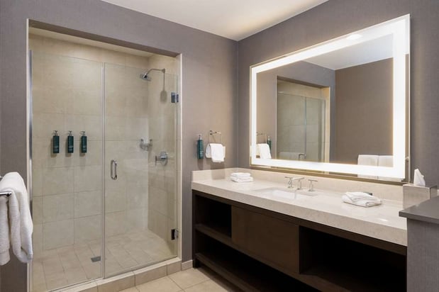 Images Hilton Promenade at Branson Landing