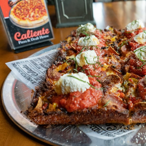 Images Caliente Pizza & Drafthouse
