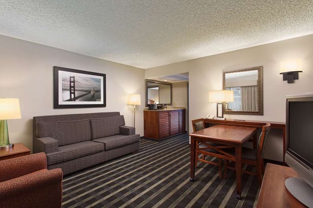 Images Embassy Suites by Hilton San Francisco Airport Waterfront