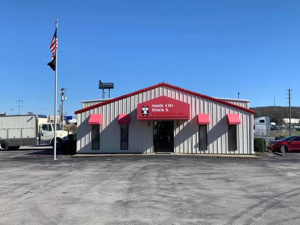 Images Music City Truck & Trailer