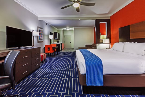 Images Holiday Inn Express & Suites Houston East by IHG
