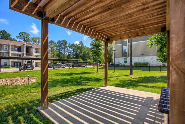 Images Urban Oaks at Conroe