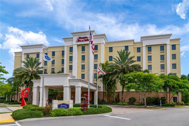 Images Hampton Inn & Suites Coconut Creek