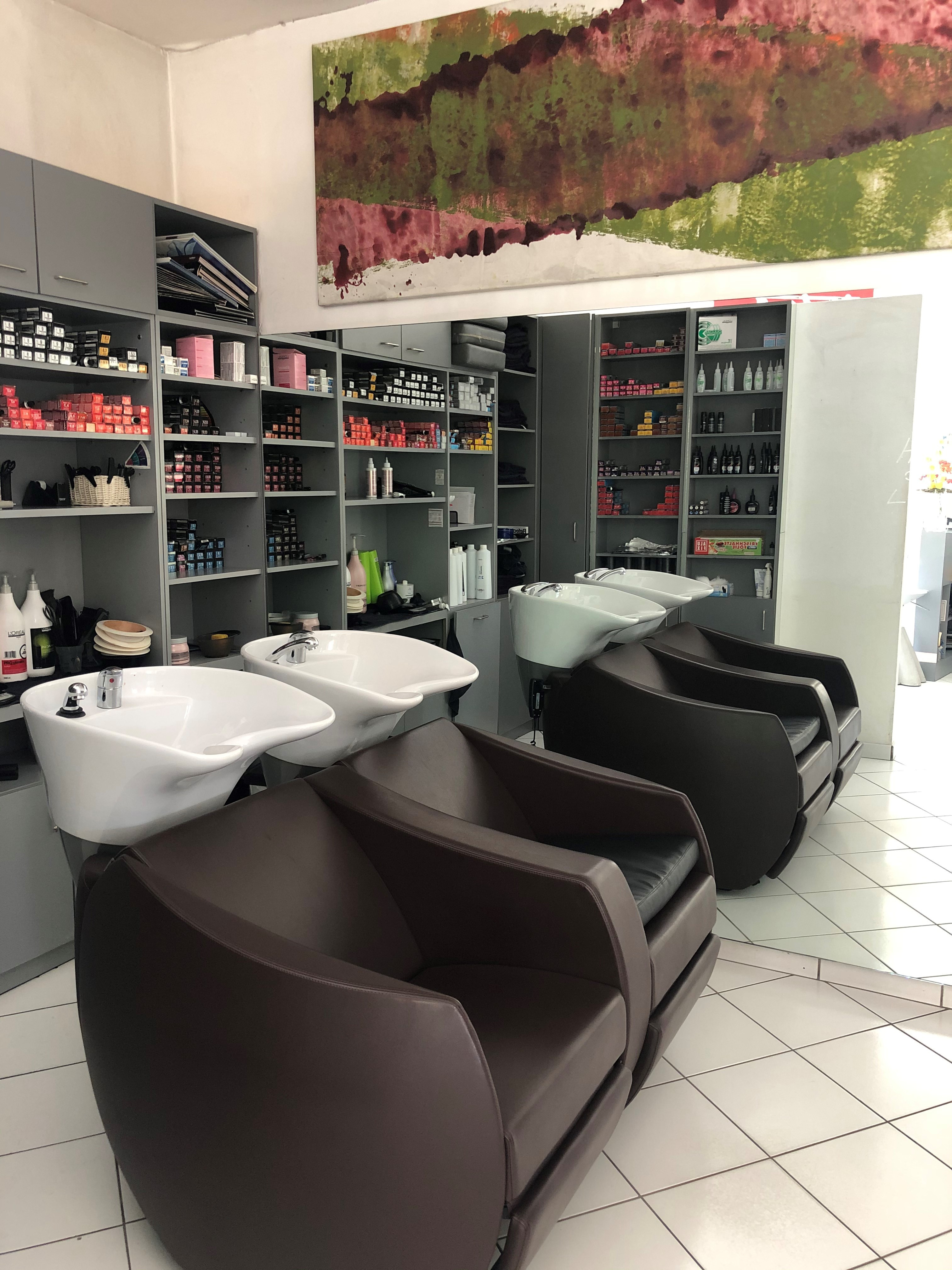 Frisör L'Altra, Wiener Straße 100 in Klosterneuburg