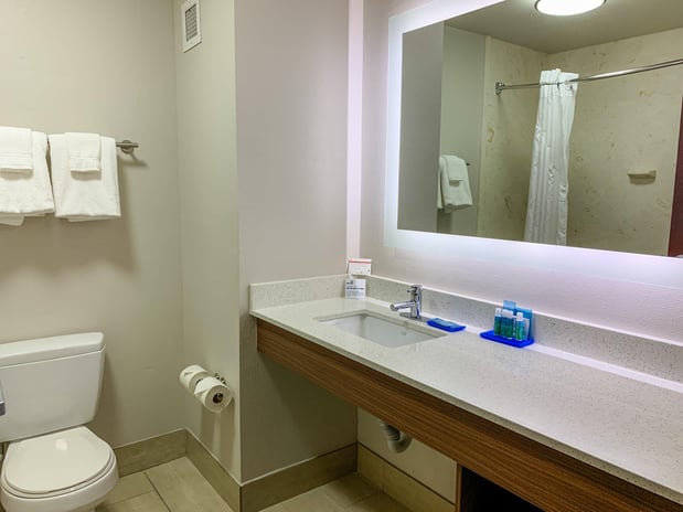 Images Holiday Inn Express & Suites Lexington Dtwn Area-Keeneland by IHG
