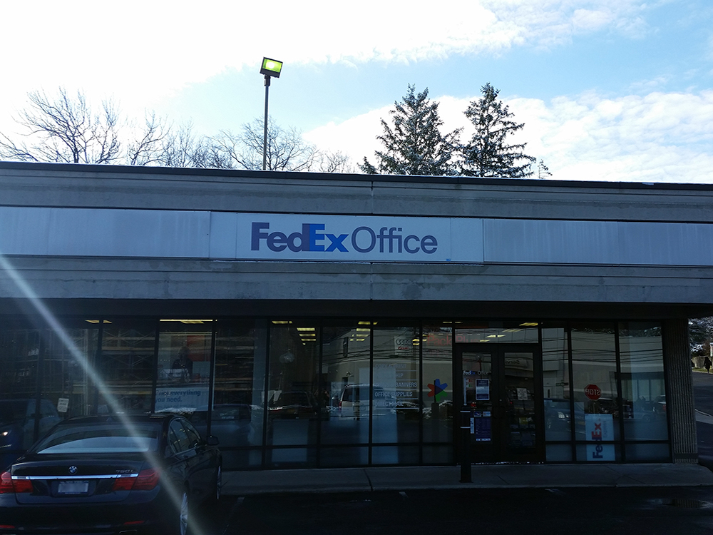 Exterior photo of FedEx Office location at 800 Northern Blvd\t Print quickly and easily in the self-service area at the FedEx Office location 800 Northern Blvd from email, USB, or the cloud\t FedEx Office Print & Go near 800 Northern Blvd\t Shipping boxes and packing services available at FedEx Office 800 Northern Blvd\t Get banners, signs, posters and prints at FedEx Office 800 Northern Blvd\t Full service printing and packing at FedEx Office 800 Northern Blvd\t Drop off FedEx packages near 800 Northern Blvd\t FedEx shipping near 800 Northern Blvd