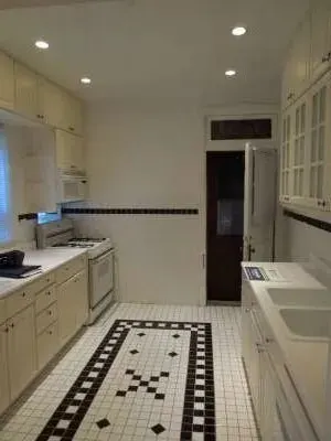 Images The Bryant at Oak Park I & II Apartments