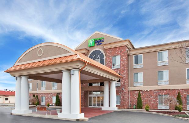 Images Holiday Inn Express & Suites Farmington, an IHG Hotel