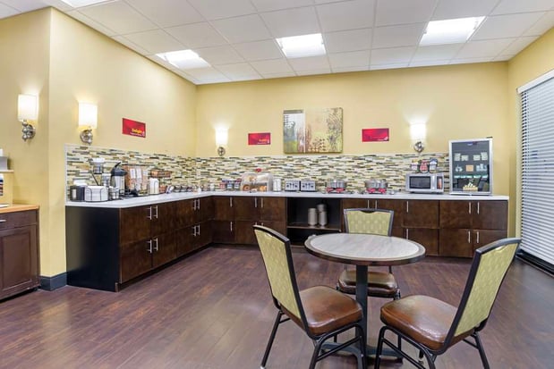 Images Best Western Plus Thornburg Inn & Suites