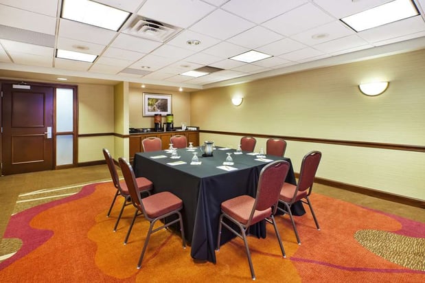 Images Hilton Garden Inn Cleveland Downtown
