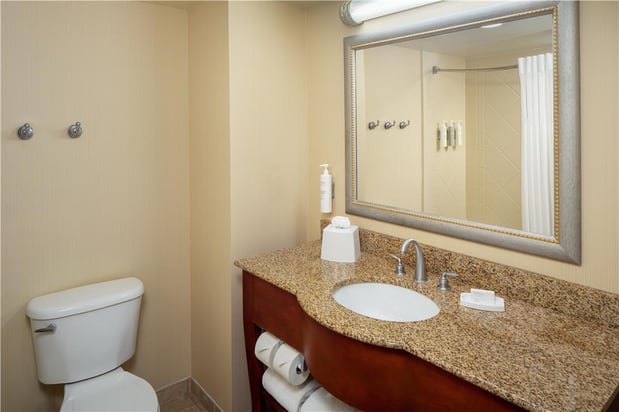 Images Hampton Inn & Suites Mystic