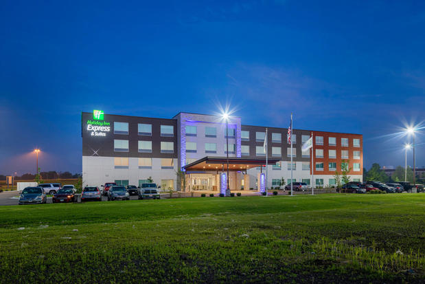 Images Holiday Inn Express & Suites Bourbonnais East - Bradley by IHG
