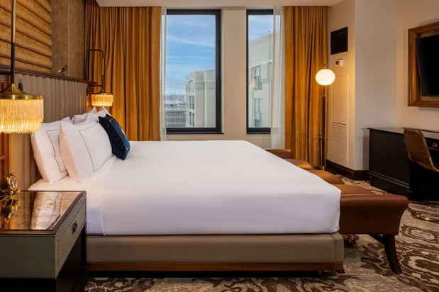 Images The Peregrine Omaha Downtown, Curio Collection by Hilton