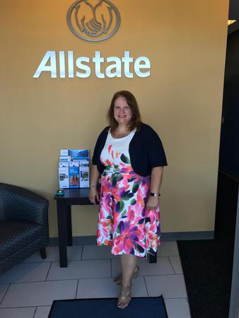 Images Julia Hendricksen: Allstate Insurance
