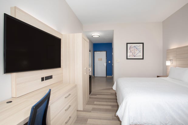 Images Holiday Inn Express & Suites Phoenix - Glendale Sports Dist by IHG