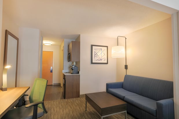 Images Holiday Inn Express & Suites Raleigh North - Wake Forest by IHG