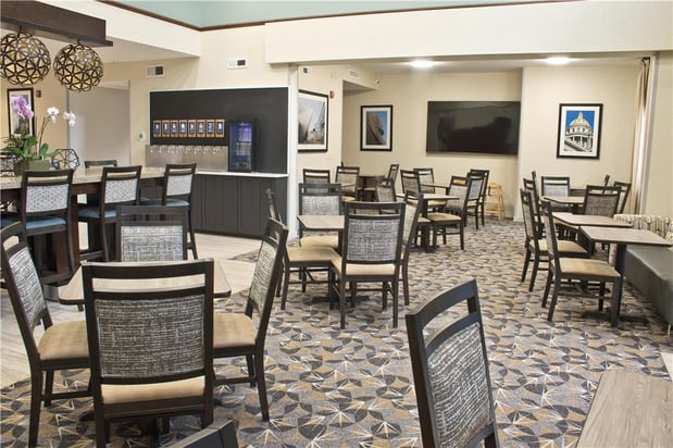 Images Hampton Inn & Suites Denver-Speer Boulevard