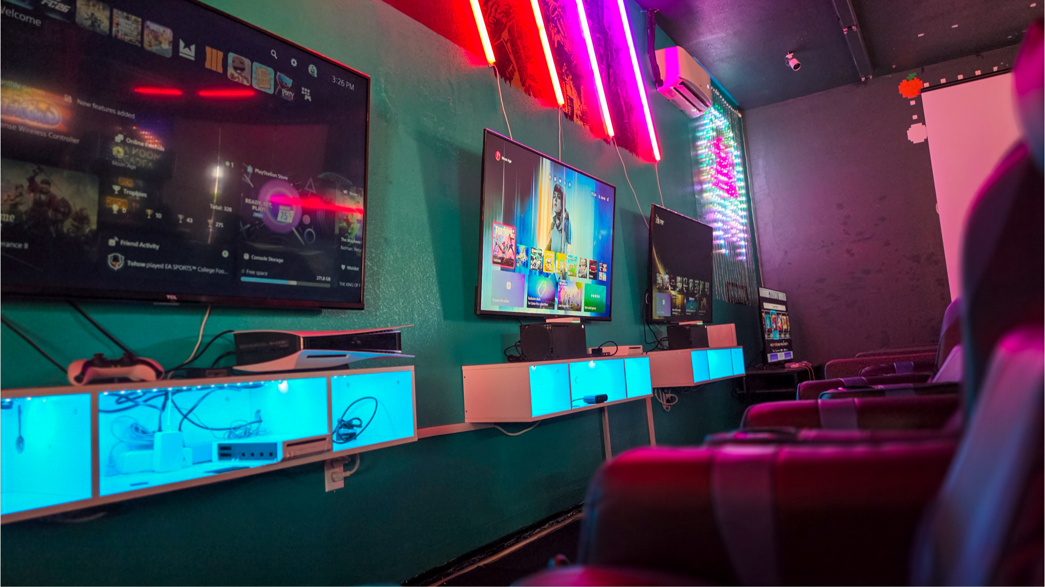 Grab a seat and game your way at MoonAge’s console gaming lounge. Play across multiple gaming statio 