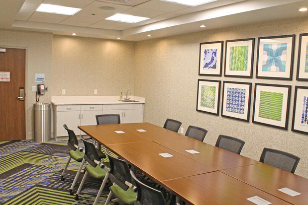 Images Holiday Inn Express & Suites St. Louis South - I-55 by IHG