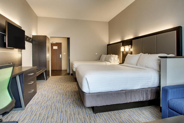 Images Holiday Inn Express & Suites Summerville by IHG
