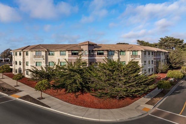 Images Holiday Inn Express & Suites Marina - State Beach Area by IHG