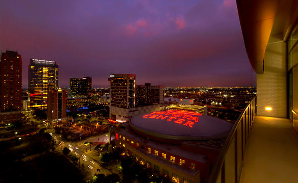 Camden Downtown Houston Apartments Photo