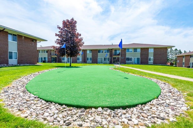Images Creek Hill Apartment Homes
