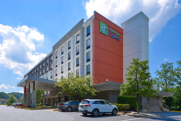 Images Holiday Inn Express Towson Baltimore N by IHG