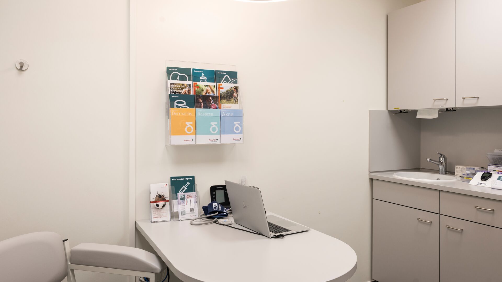 Amavita Apotheke Gundeli, Dornacherstrasse 83 in Basel