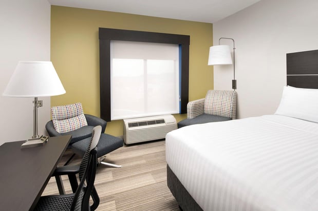 Images Holiday Inn Express Knoxville-Strawberry Plains by IHG