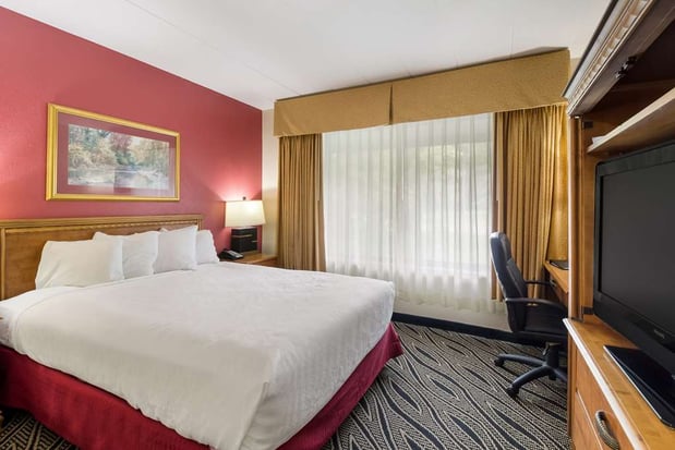 Images Best Western Braddock Inn