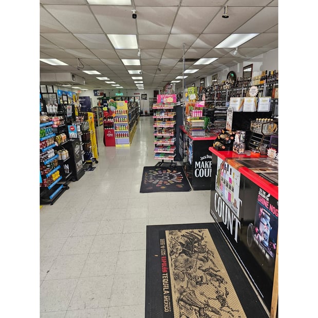 Images DC Liquors - Thousand Oaks