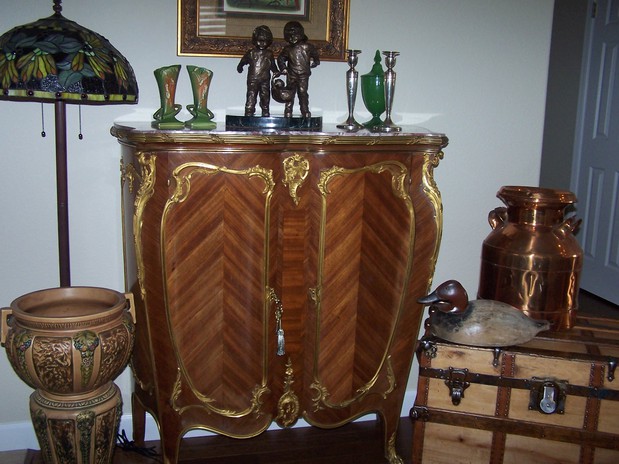 Images Antique Shoppe - Estate Sales