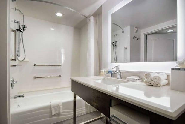 Images Hampton Inn & Suites Legacy Park-Frisco