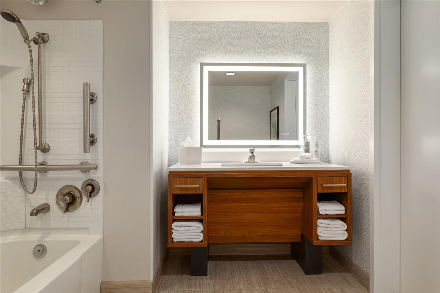 Guest room bath